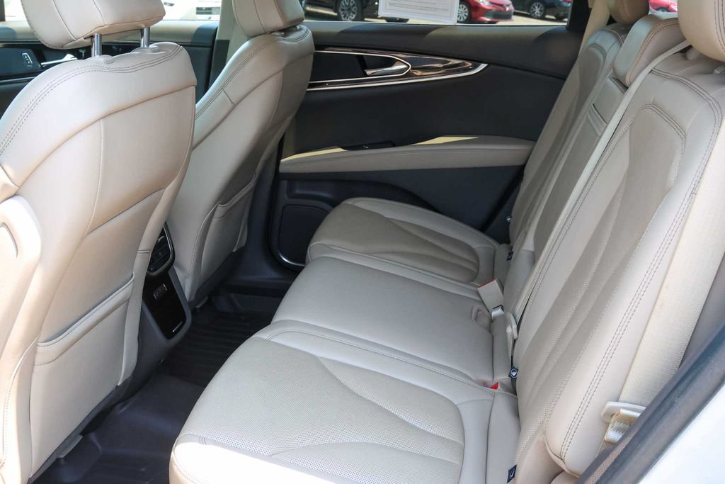 Used 2022 Lincoln Nautilus Reserve AWD/4WD image 16