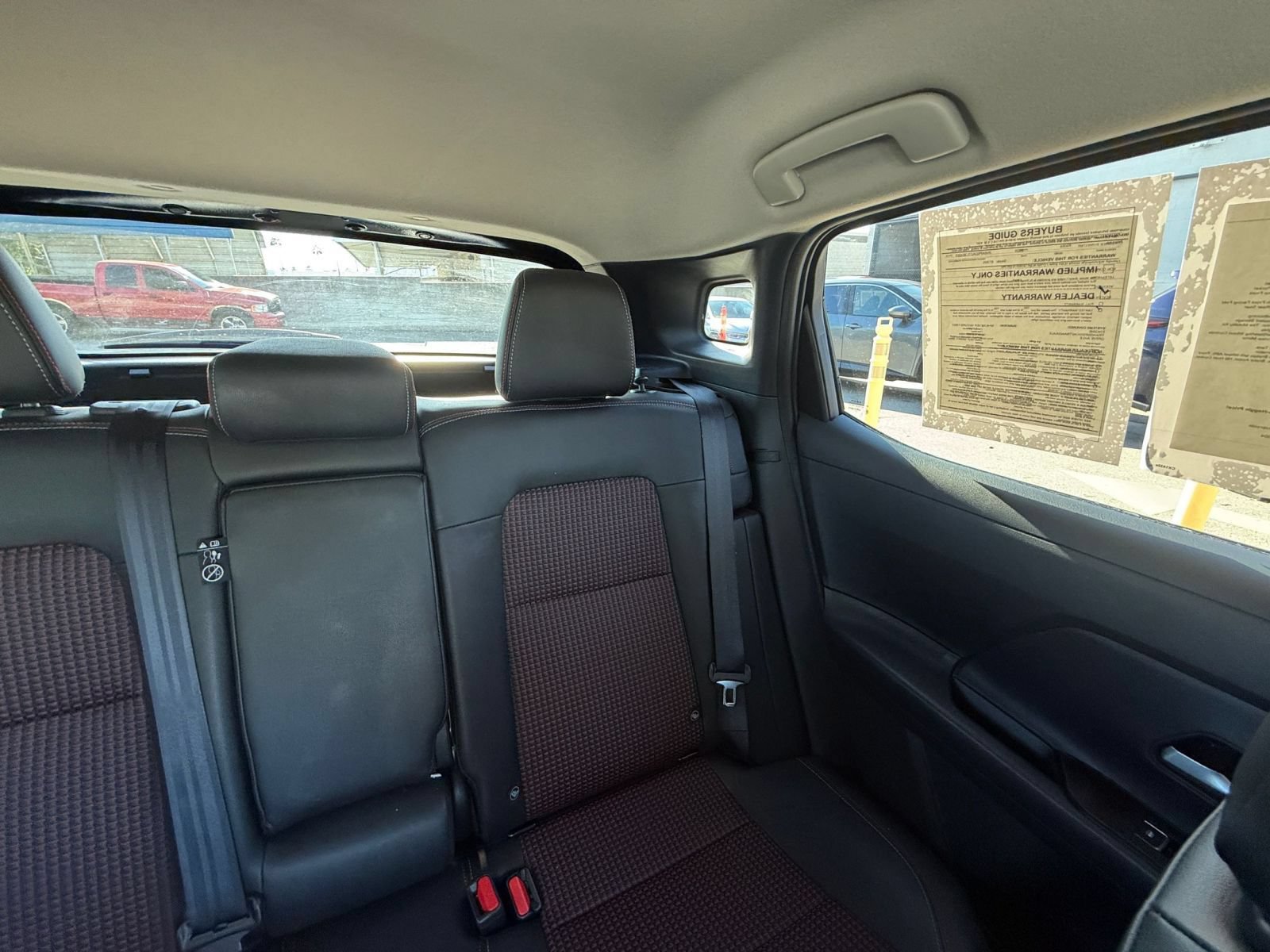Used 2026 Nissan Kicks SR FWD image 35