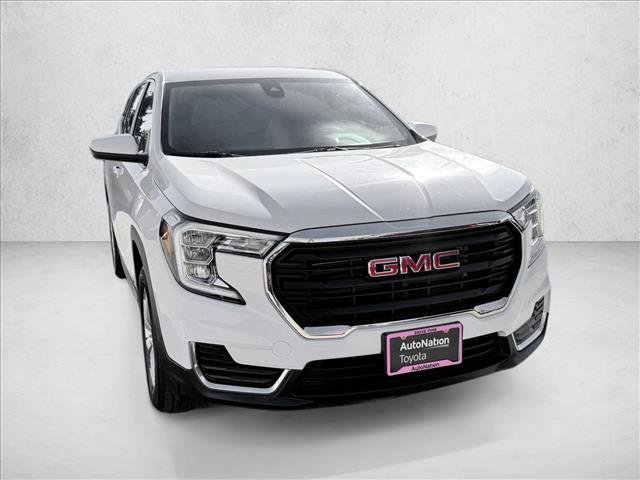 Used 2024 GMC Terrain SLE AWD/4WD image 3