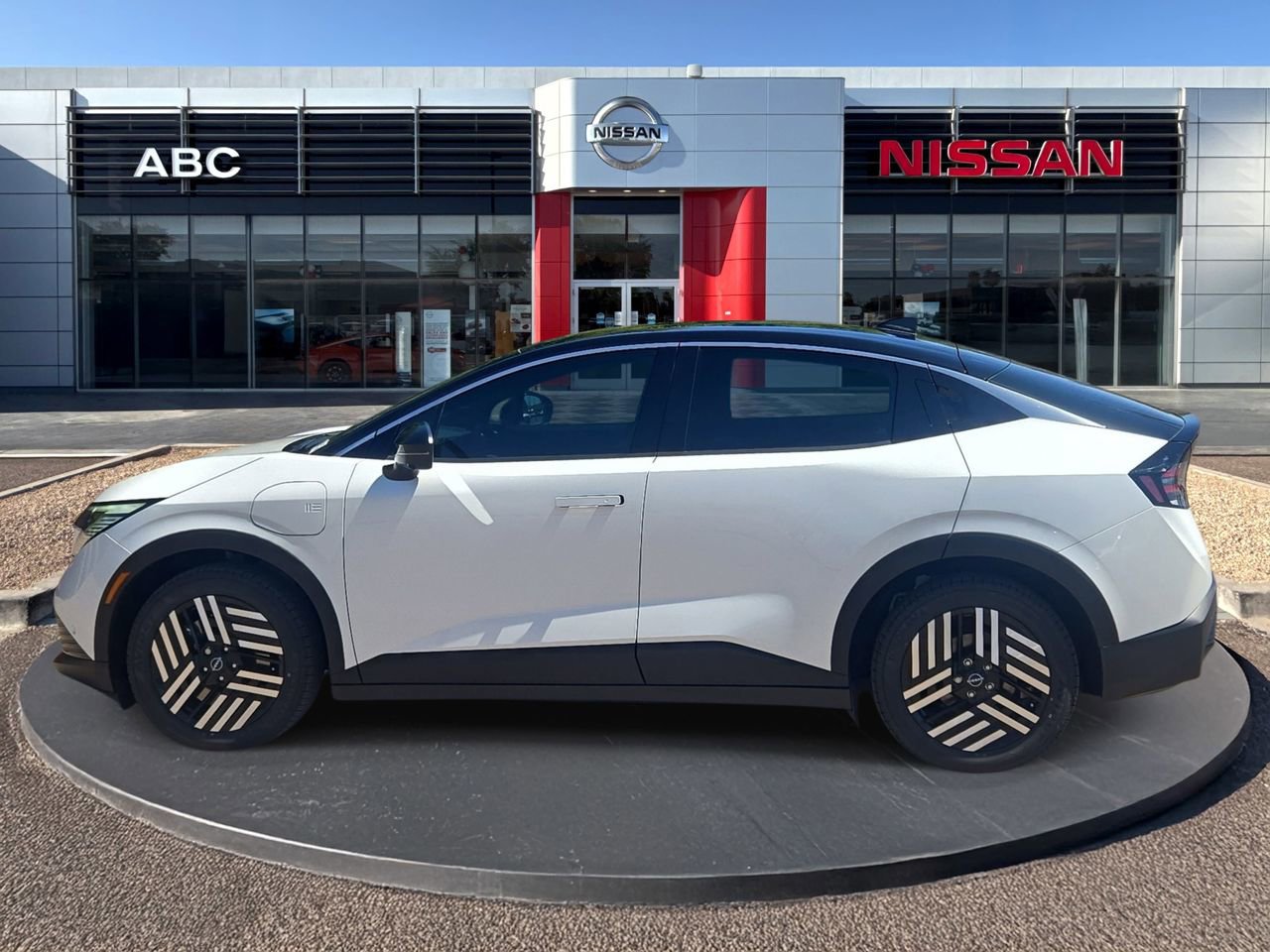 New 2026 Nissan Leaf SV+ w/ Illuminated Package FWD image 8