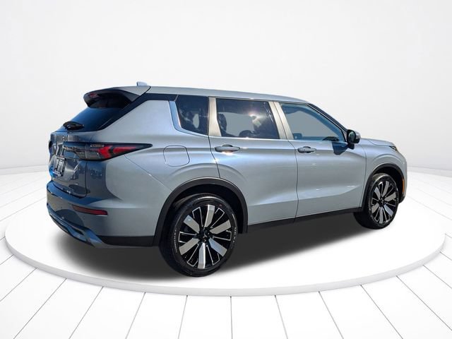 New 2026 Mitsubishi Outlander SE FWD video 3