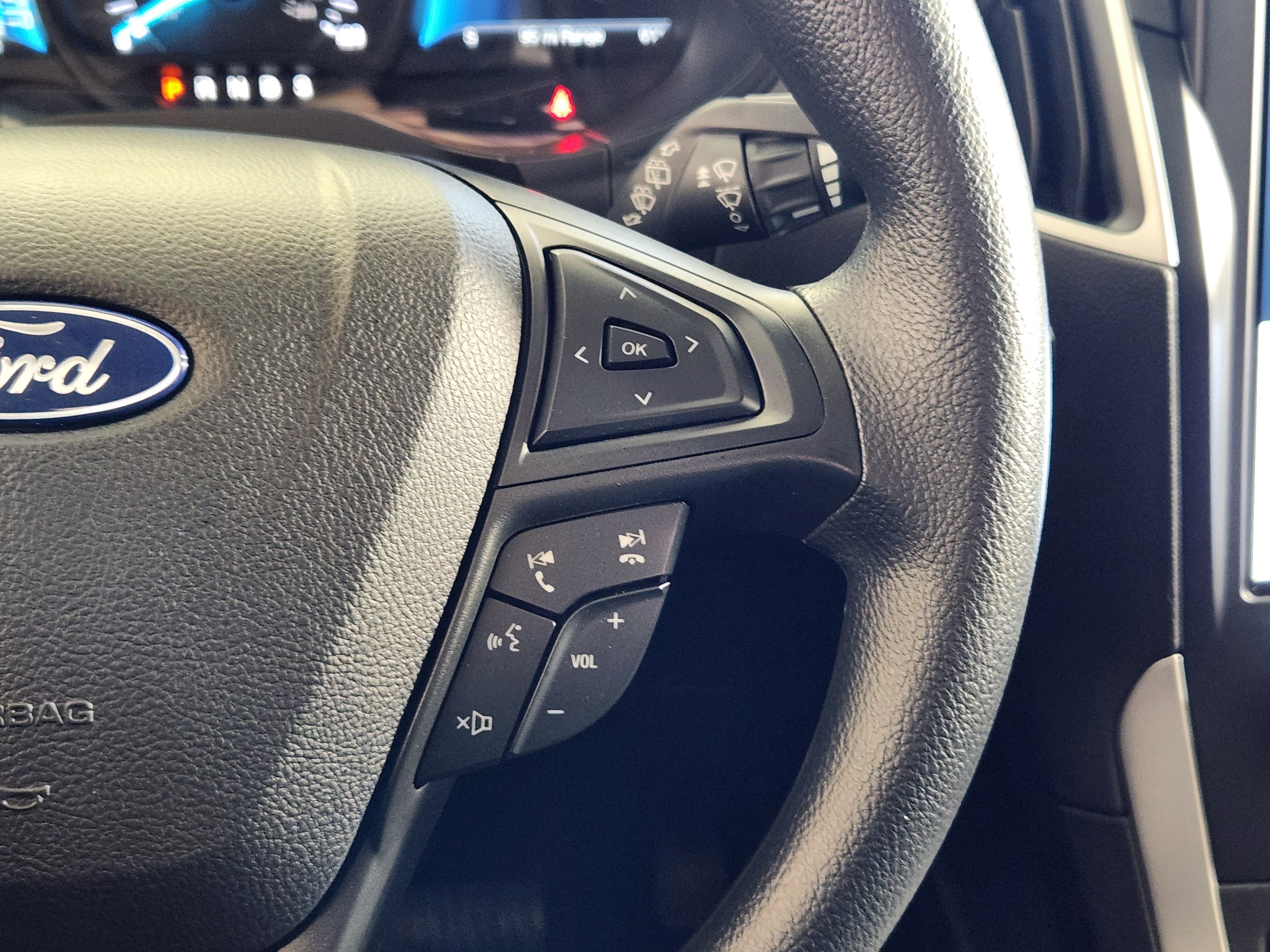 Used 2022 Ford Edge SE w/ Black Appearance Package image 19