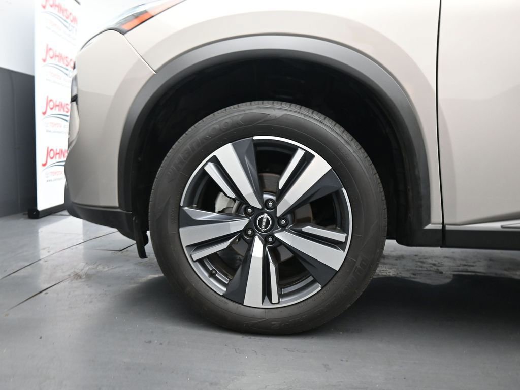 Used 2024 Nissan Rogue SL image 12