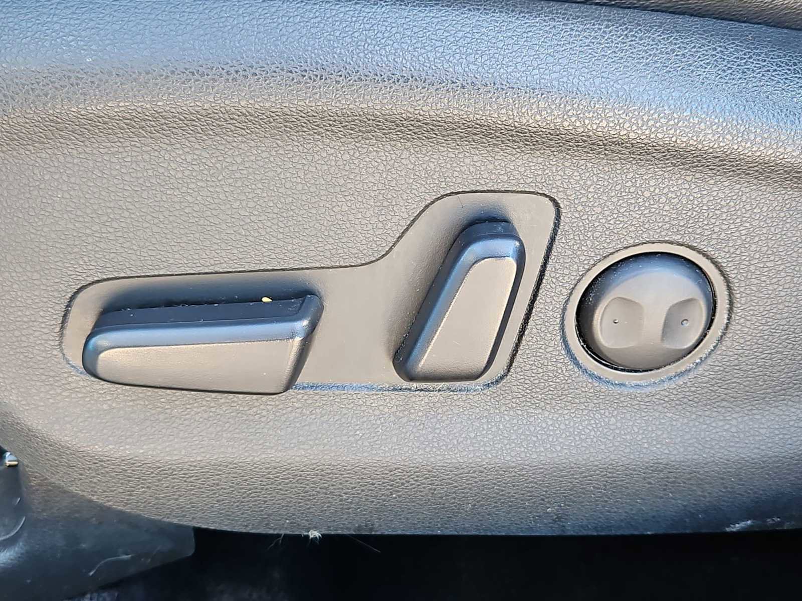 Used 2020 Hyundai Tucson Limited image 18