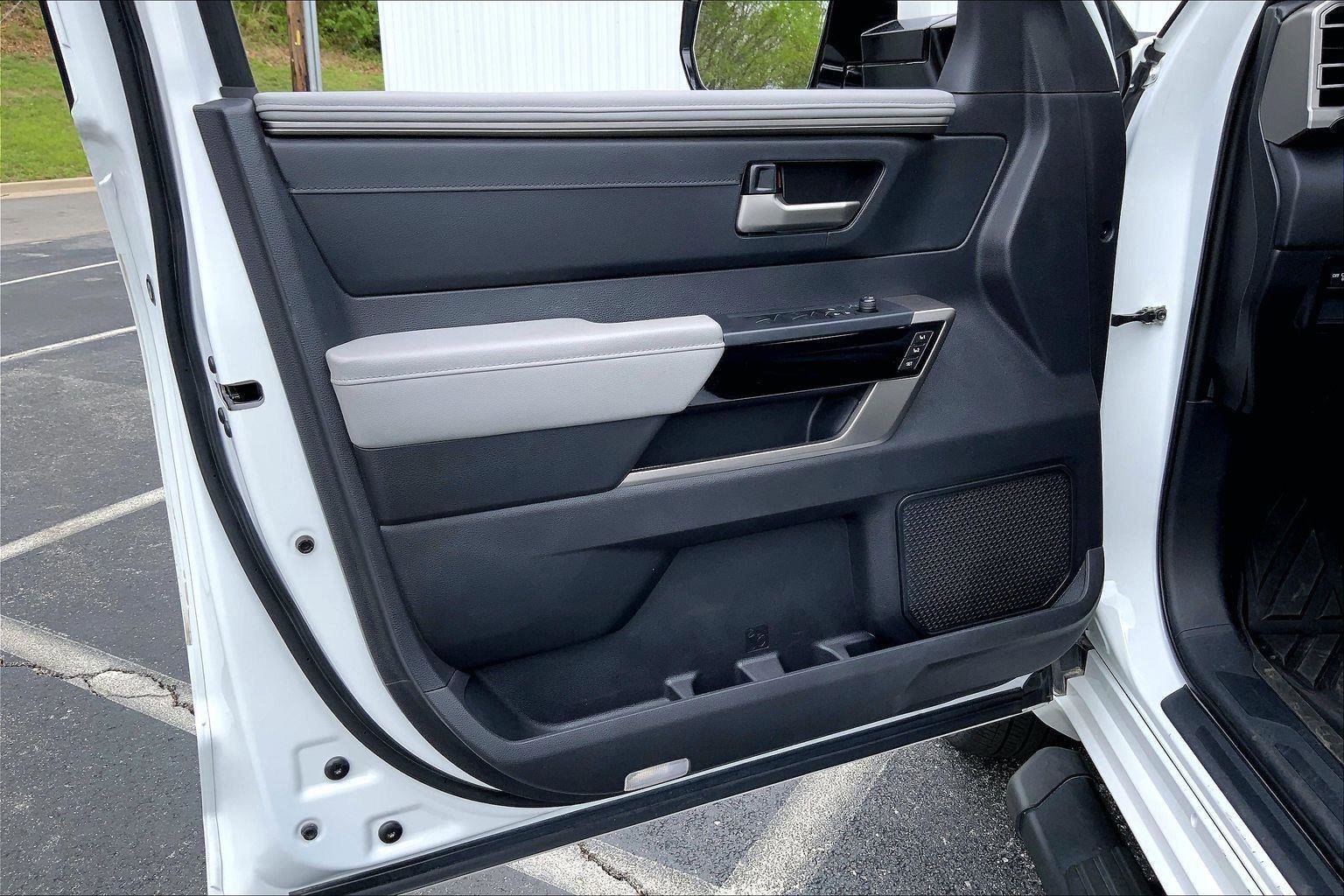 Used 2024 Toyota Tundra Limited AWD/4WD image 22