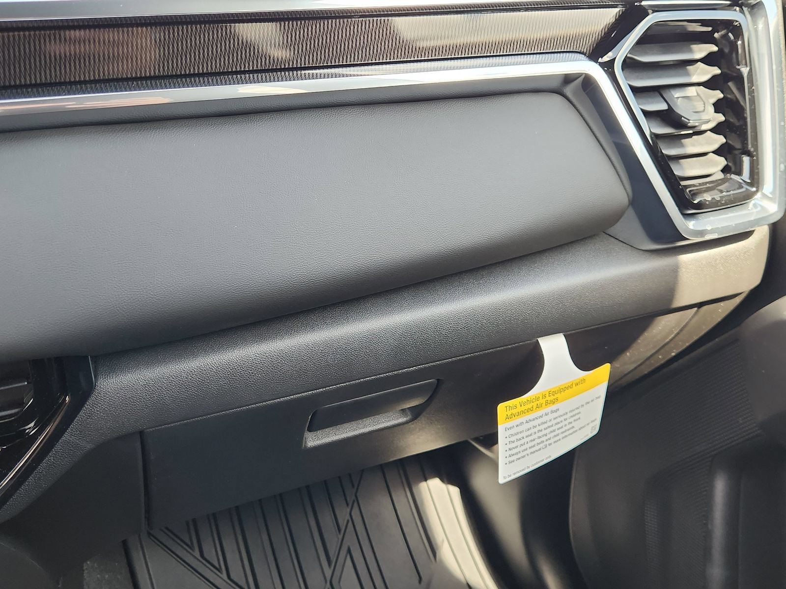 New 2026 GMC Canyon Elevation w/ Convenience Package RWD image 23