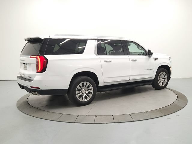 Used 2025 GMC Yukon XL Denali AWD/4WD image 8