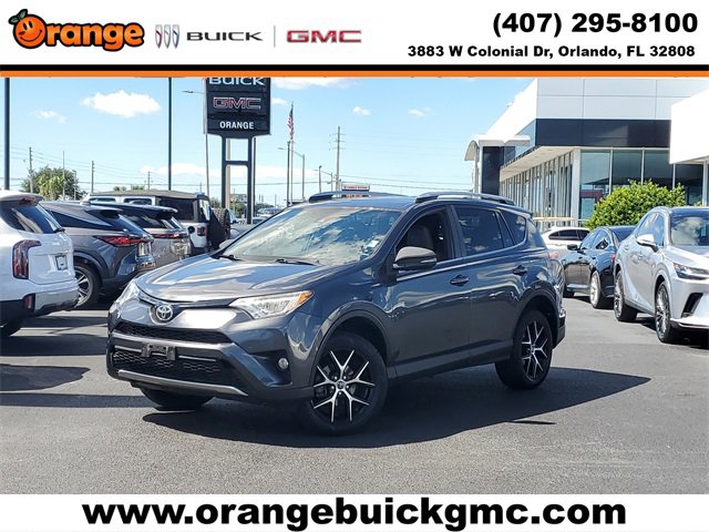 Used 2017 Toyota RAV4 SE image 1