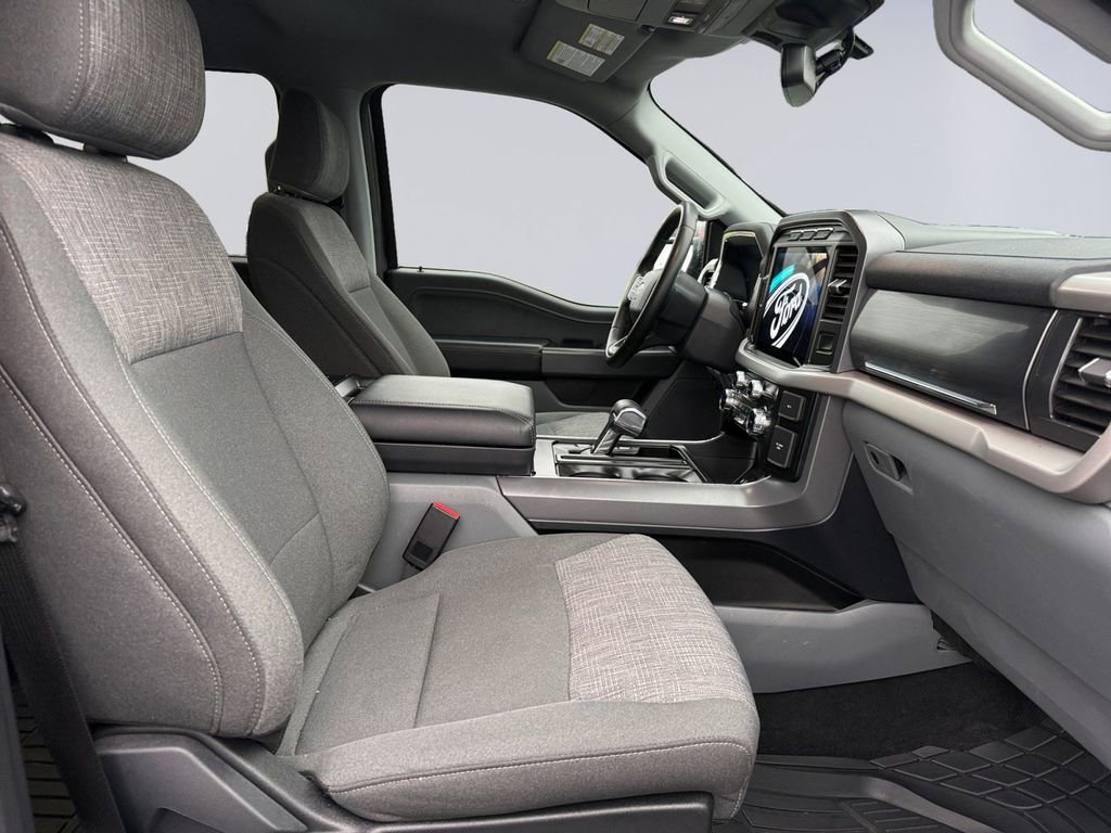 Used 2023 Ford F150 Lightning XLT image 17