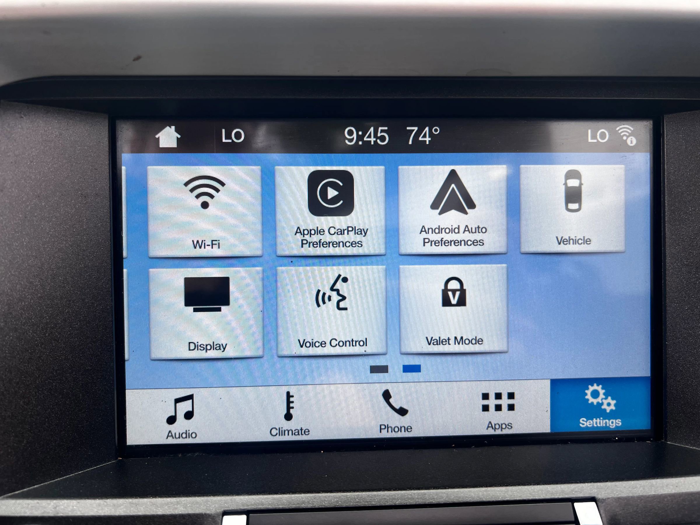 Used 2017 Ford Mustang Premium image 18