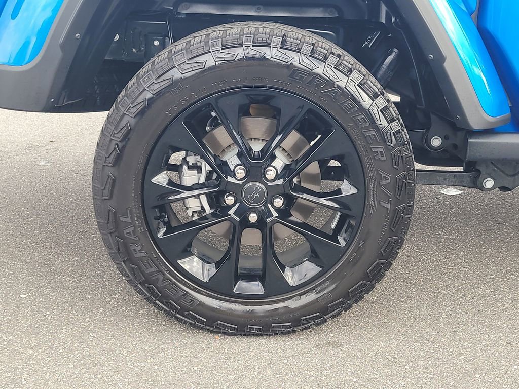 Used 2025 Jeep Gladiator Sport AWD/4WD image 5