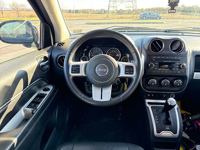 Used 2016 Jeep Compass High Altitude image 17