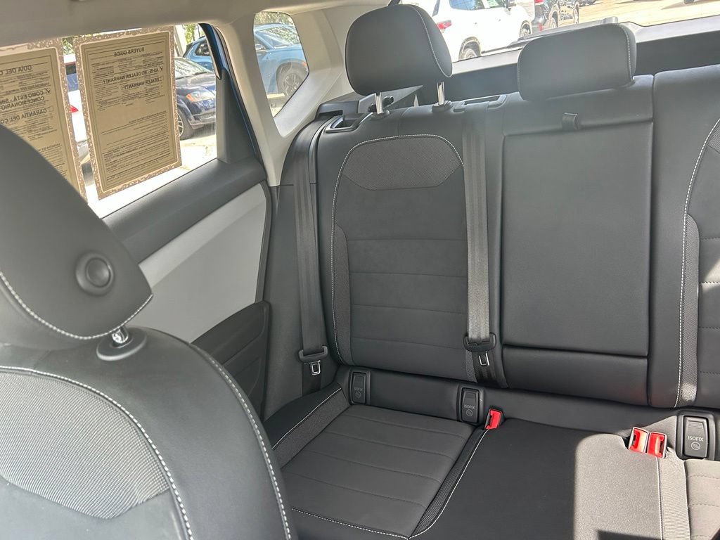 Certified 2022 Volkswagen Taos SE FWD image 12