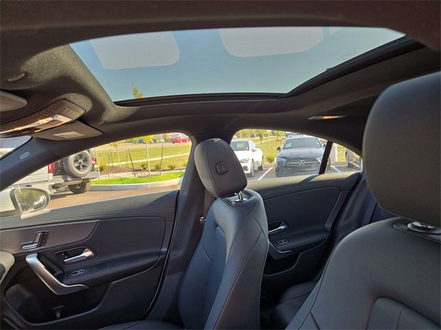 Used 2025 Mercedes-Benz CLA 250 4MATIC image 29