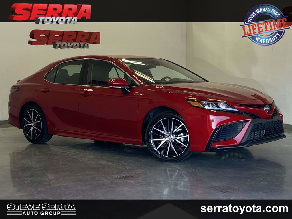 Certified 2023 Toyota Camry SE image 1