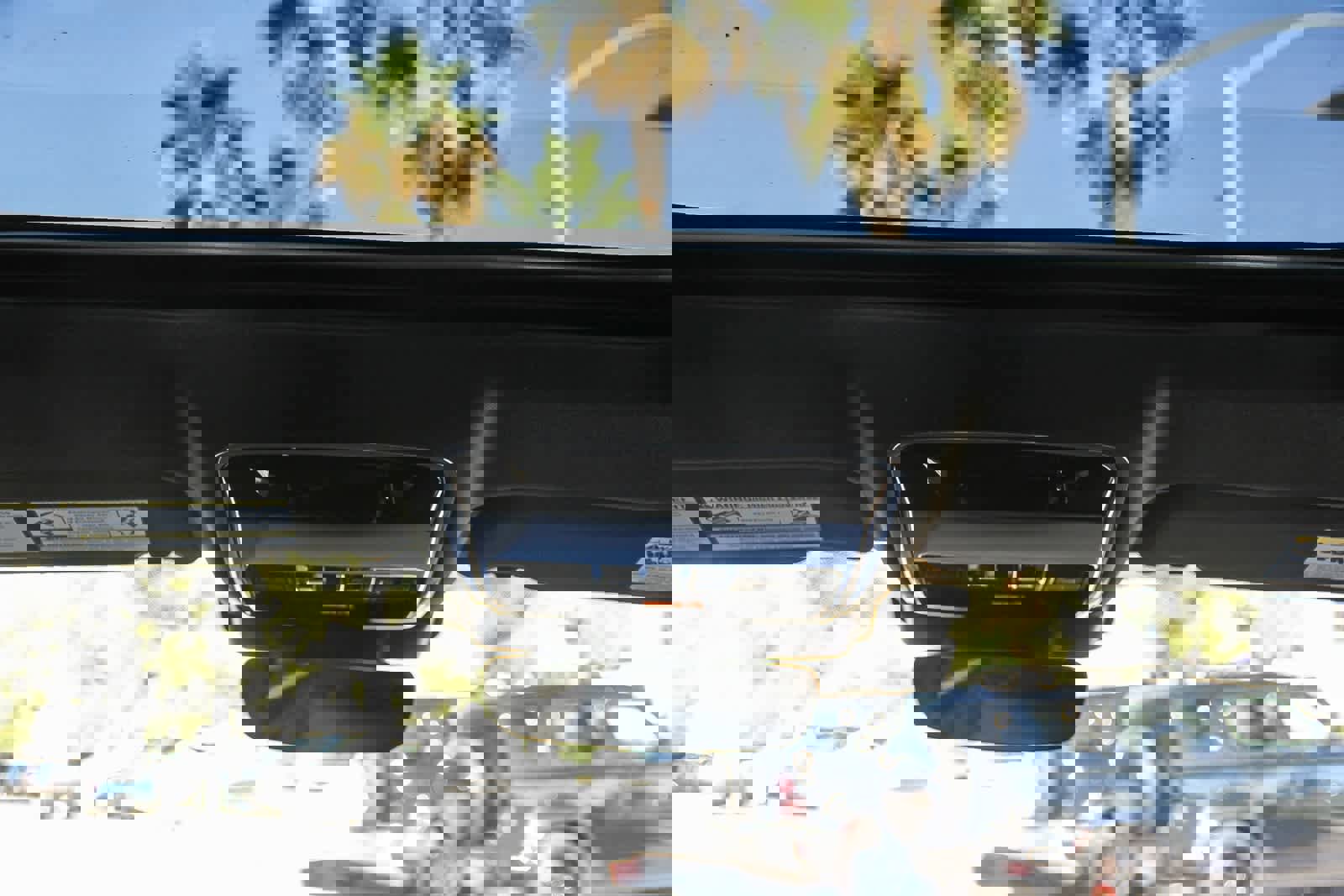 New 2026 Land Rover Range Rover Velar Dynamic SE image 15