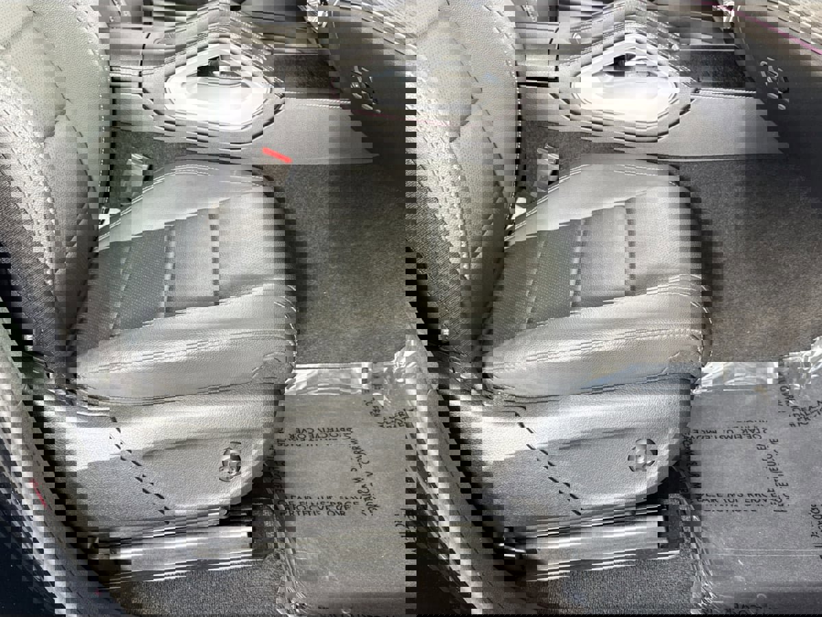 Used 2024 Mercedes-Benz GLS 450 4MATIC image 40