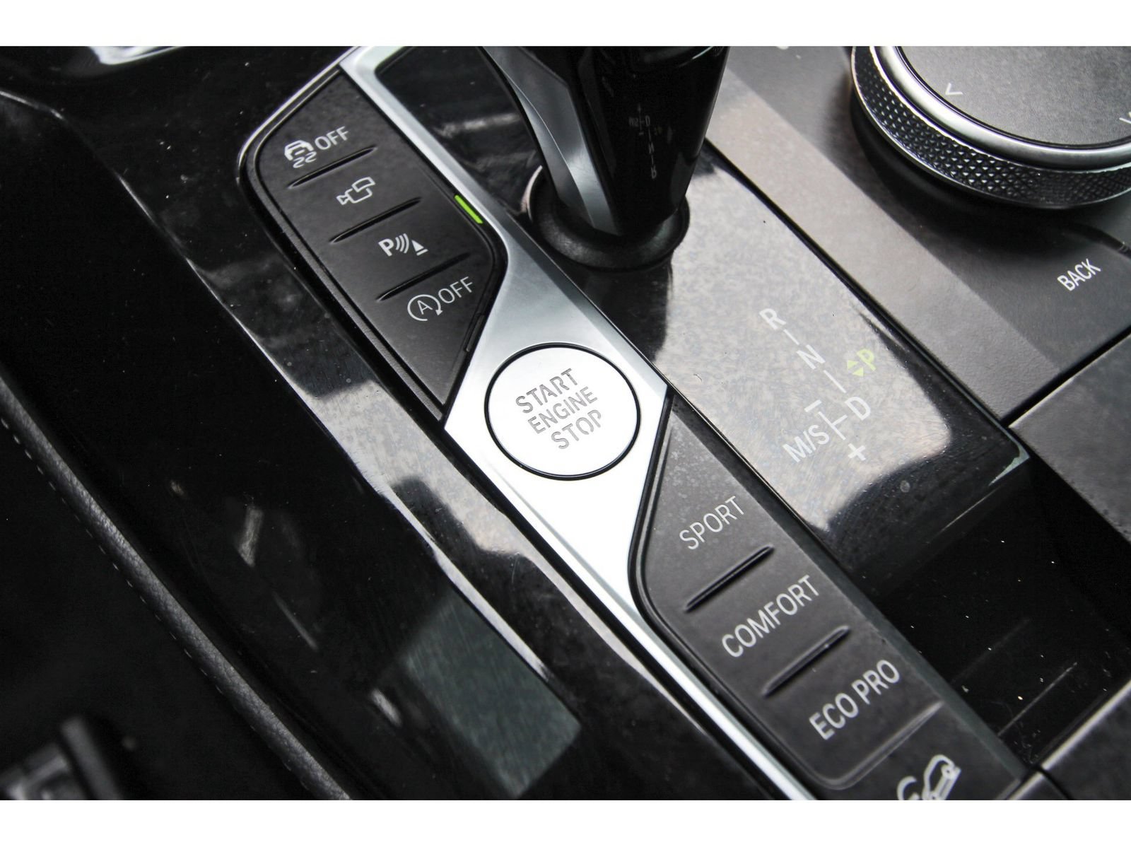 Used 2024 BMW X4 xDrive30i AWD/4WD image 29