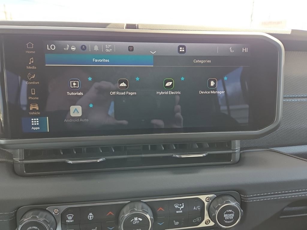 Used 2025 Jeep Wrangler Unlimited Rubicon 4xe image 29