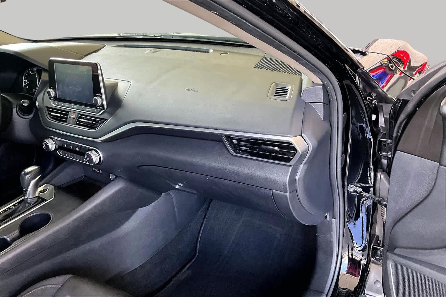 Used 2020 Nissan Altima 2.5 S FWD image 18