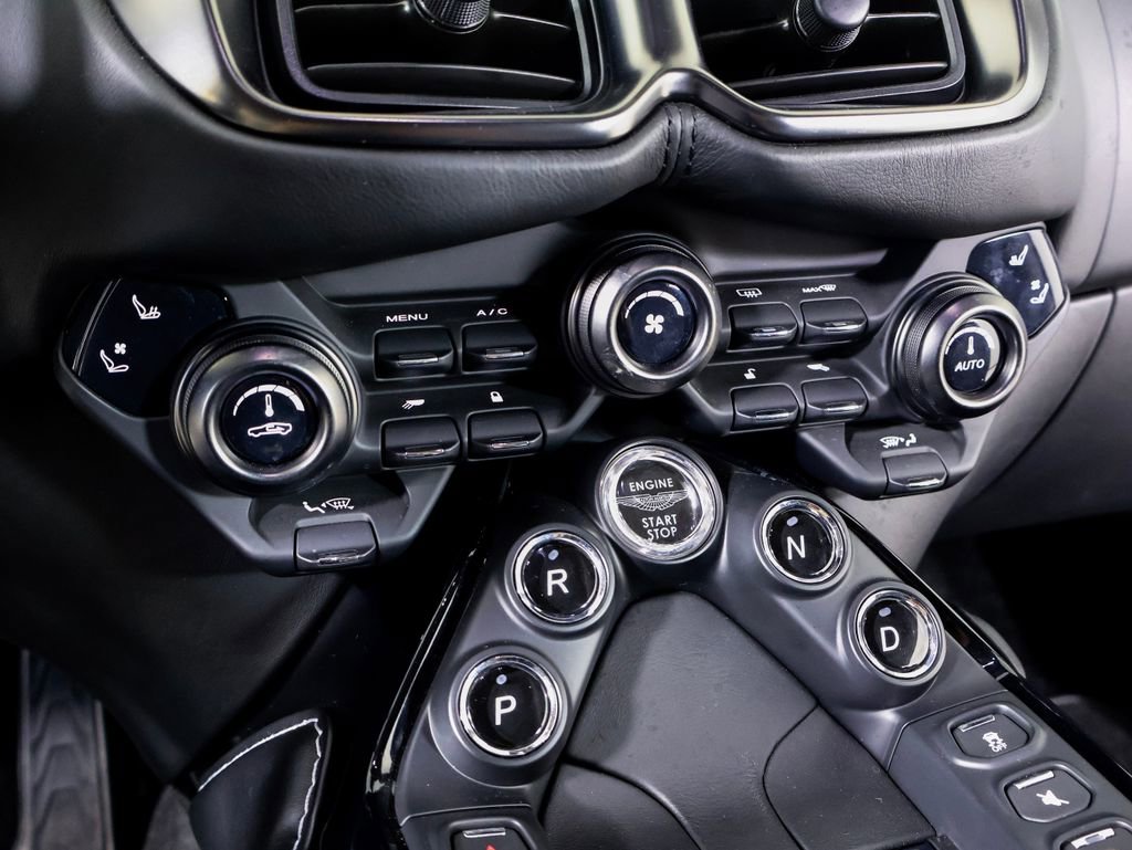 Used 2020 Aston Martin V8 Vantage Coupe RWD image 20