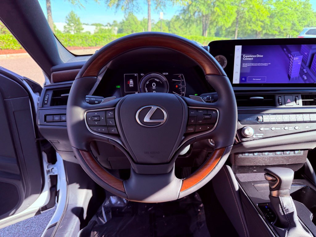 Certified 2025 Lexus ES 300h w/ Luxury Package FWD image 21