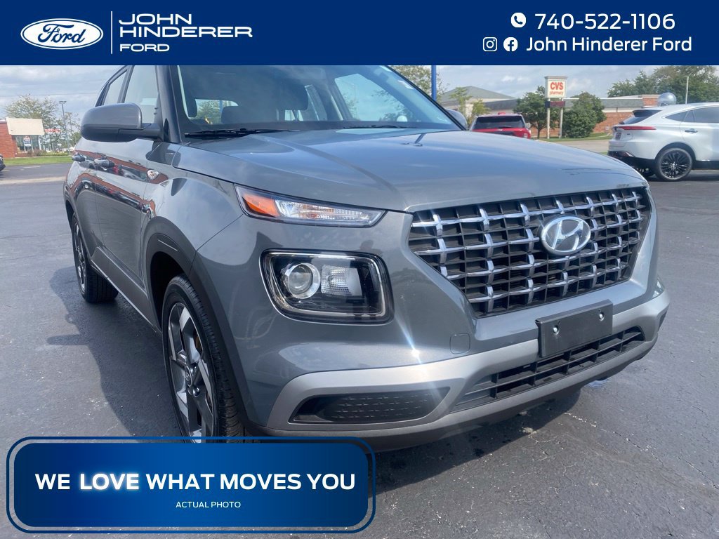 Used 2025 Hyundai Venue SEL FWD image 1