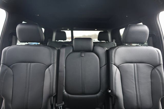 New 2025 Jeep Wagoneer Series II w/ Convenience Group I image 33