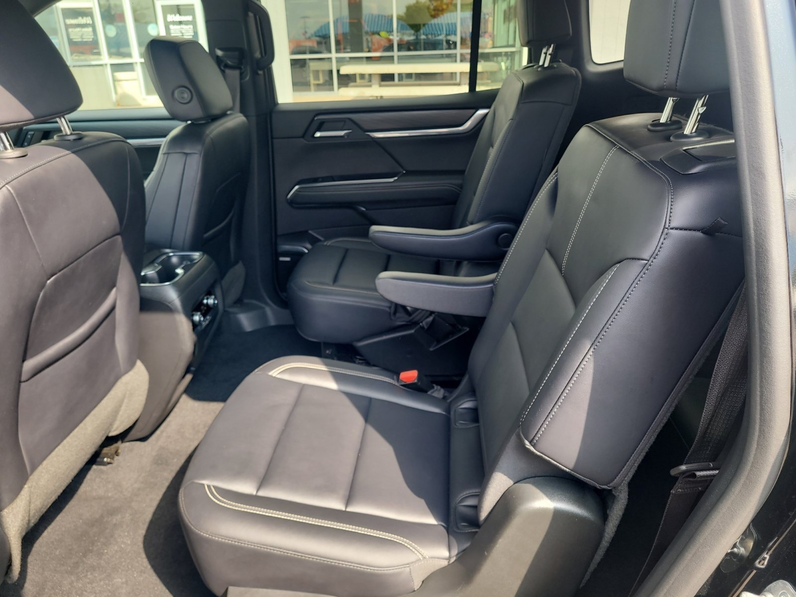 Used 2024 GMC Acadia Elevation FWD image 17