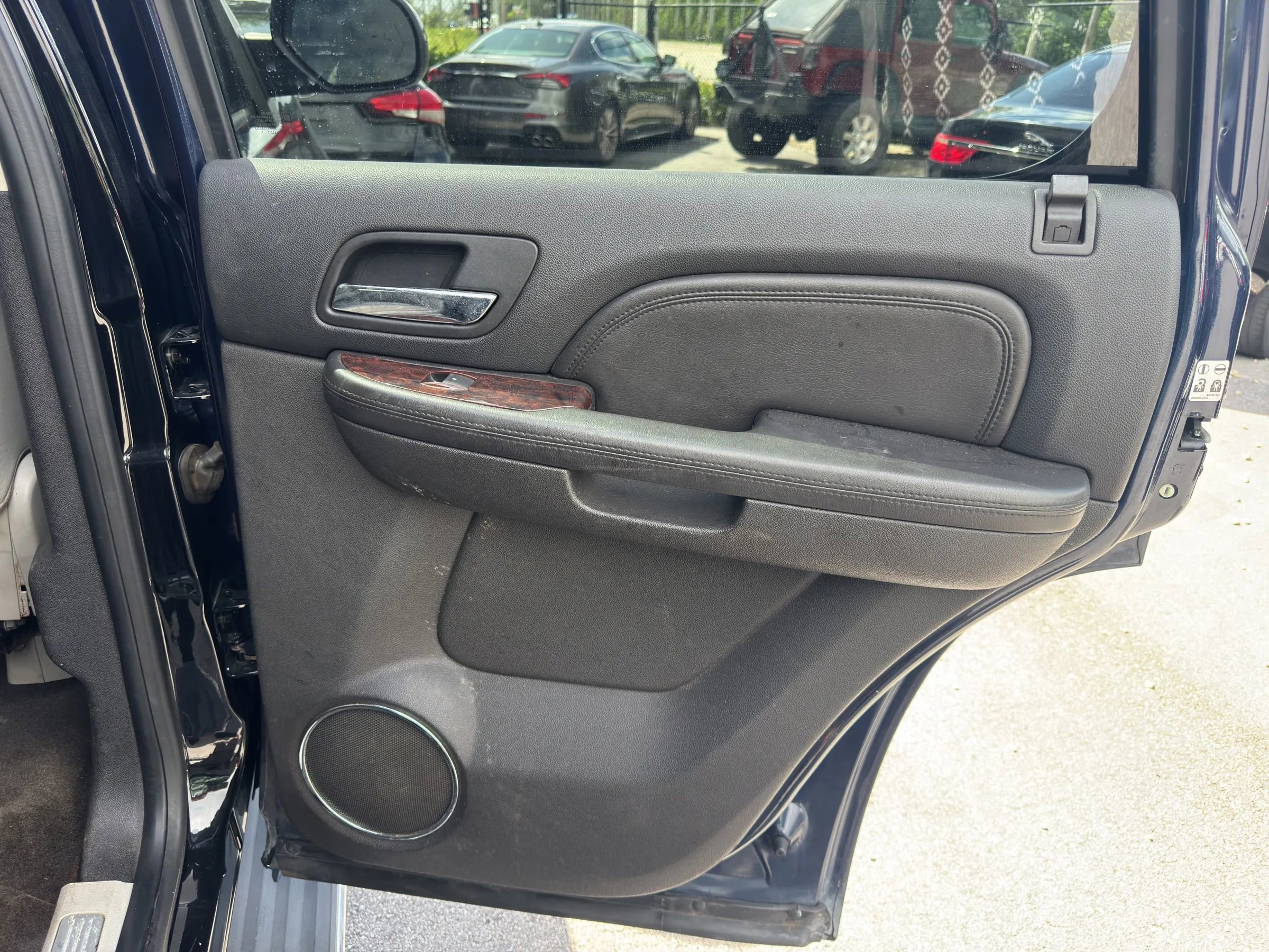 Used 2013 GMC Yukon Denali image 33