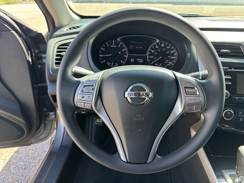 Used 2014 Nissan Altima 2.5 S w/ Display Audio Package FWD image 20