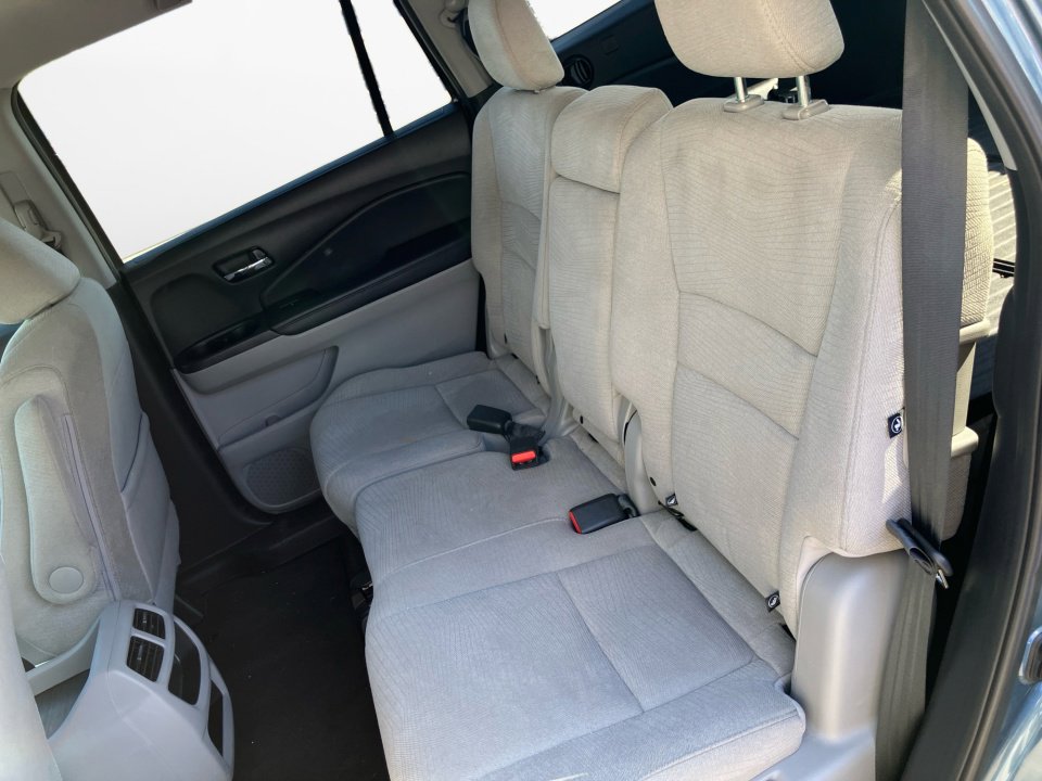 Used 2018 Honda Pilot LX image 15
