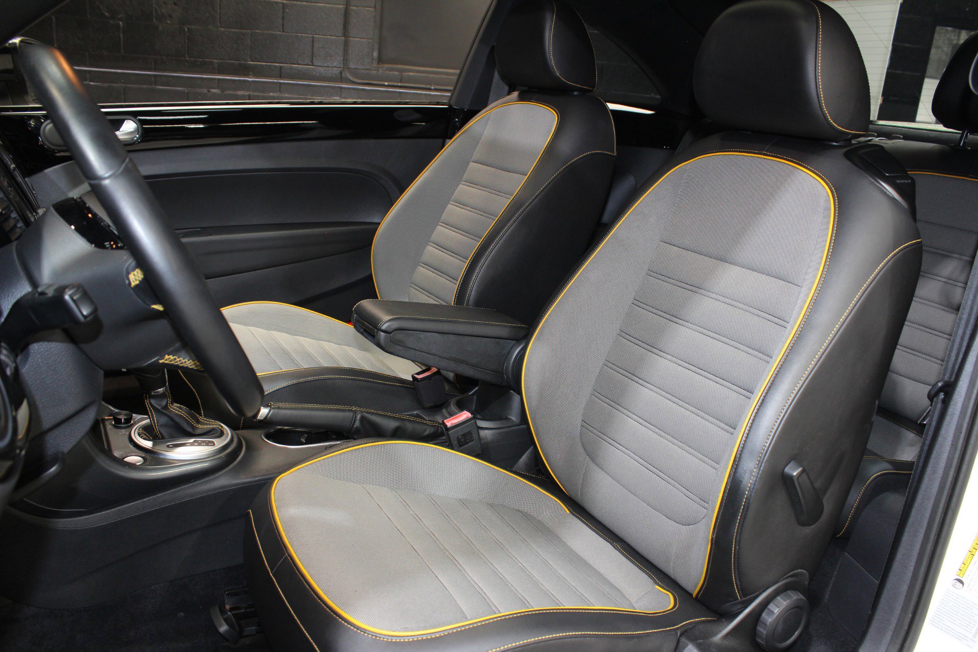 Used 2017 Volkswagen Beetle 1.8T Dune w/ Dune Technology Package FWD image 52