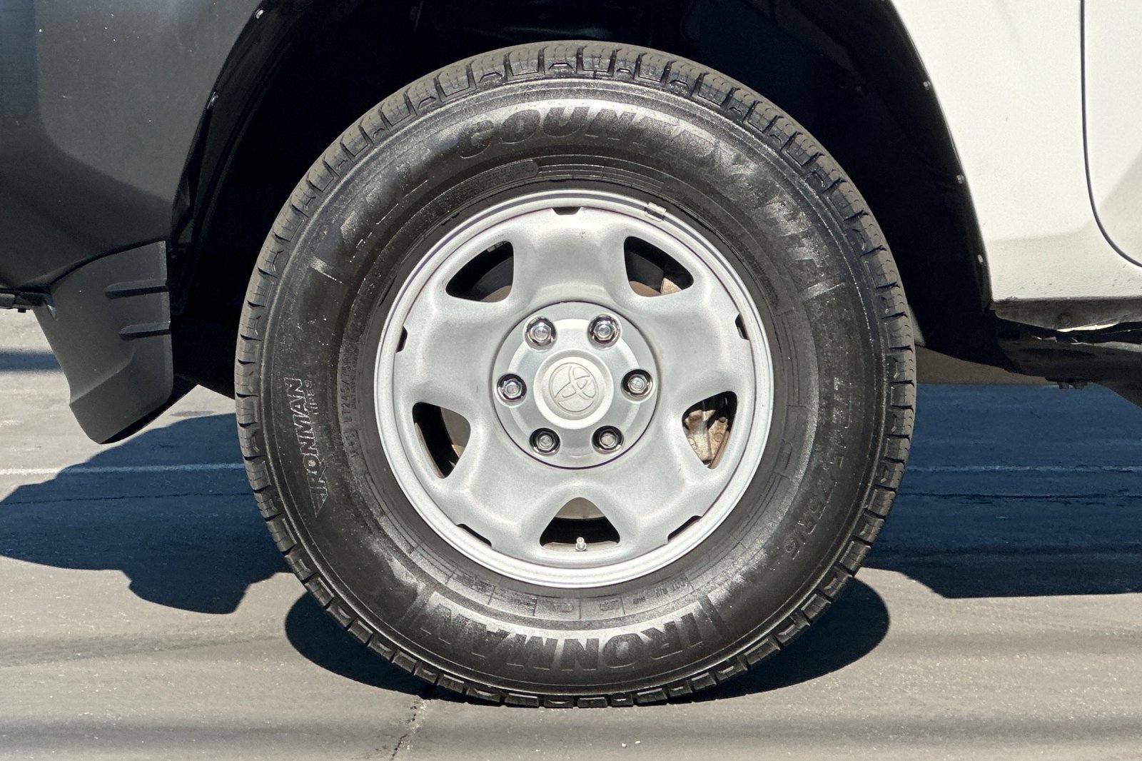 Used 2020 Toyota Tacoma SR RWD image 23