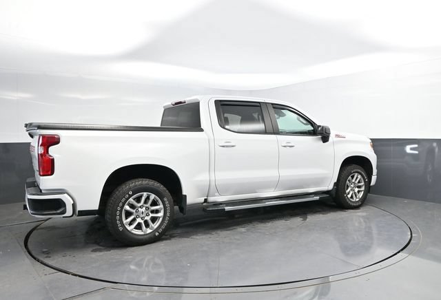 Used 2024 Chevrolet Silverado 1500 RST AWD/4WD image 2