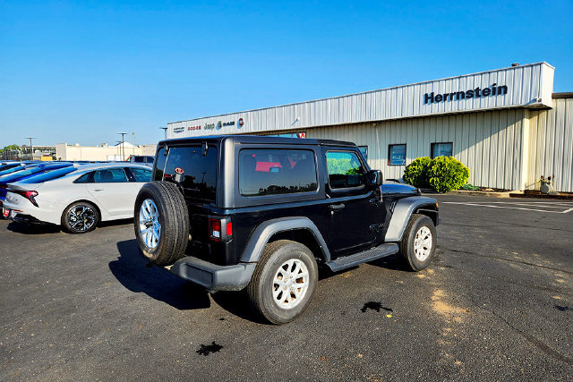 Used 2023 Jeep Wrangler Sport AWD/4WD image 18