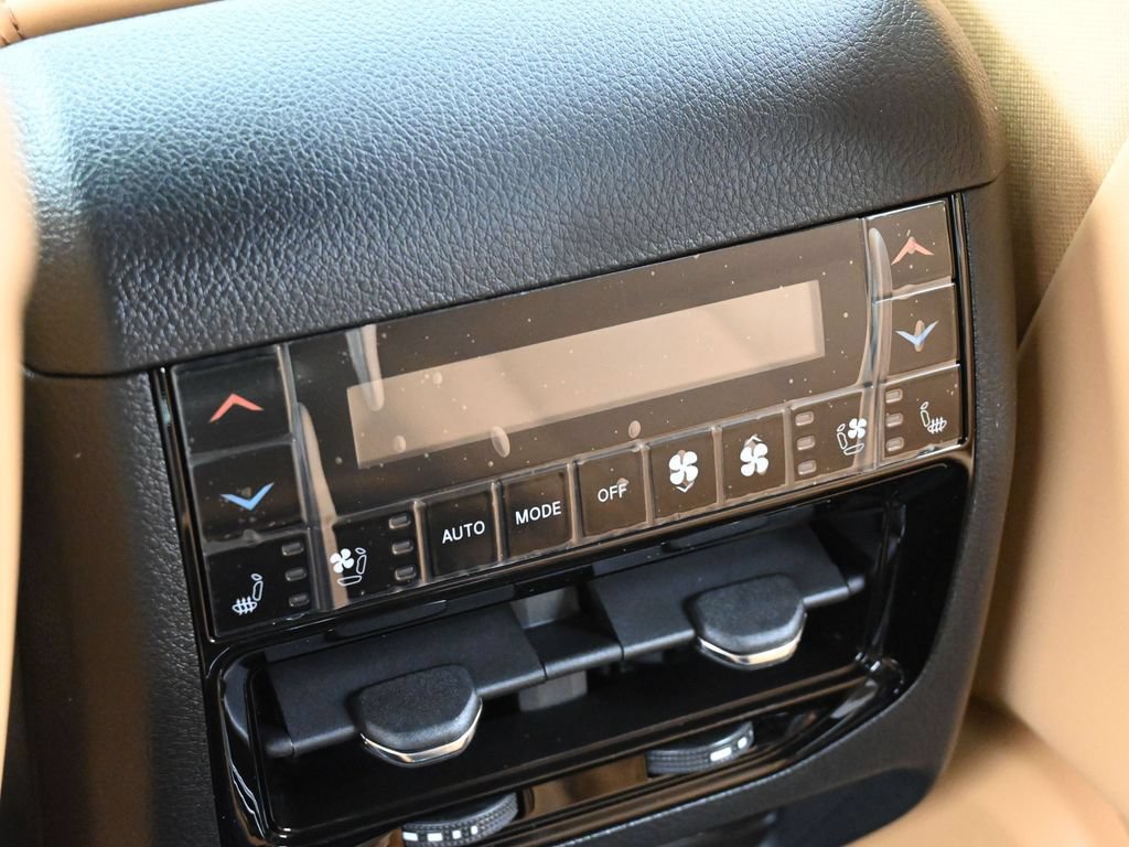 New 2025 Jeep Grand Cherokee L Summit AWD/4WD image 37