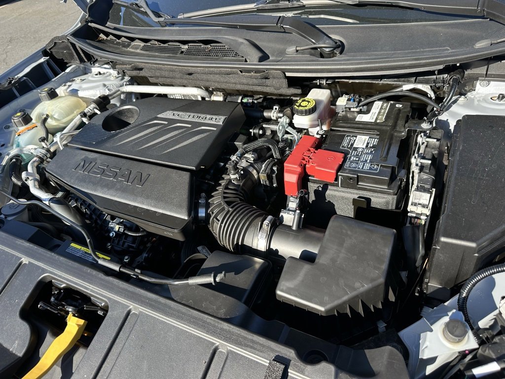 Used 2024 Nissan Rogue SV image 32