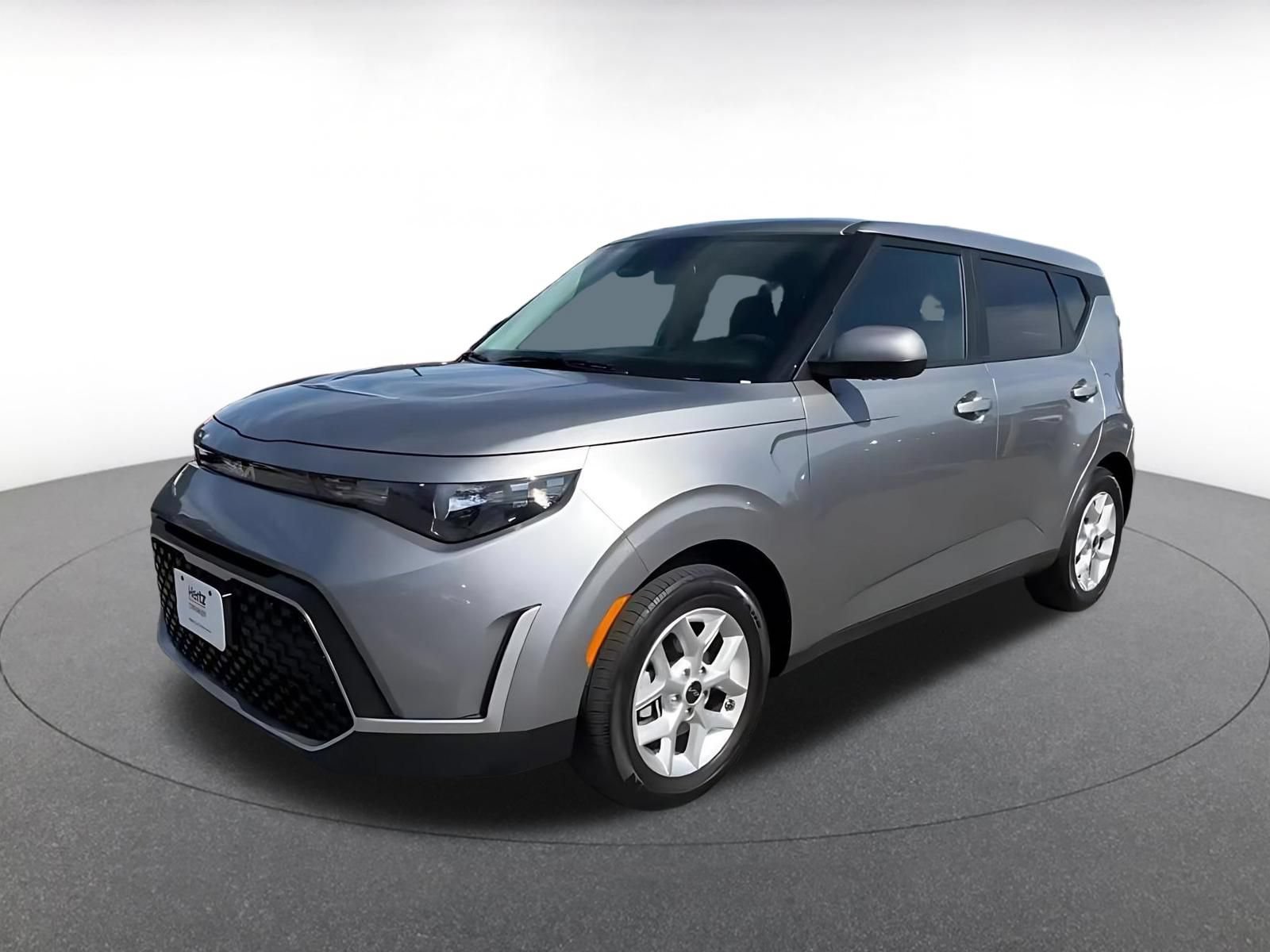 Used 2025 Kia Soul LX w/ LX Technology Package FWD image 8