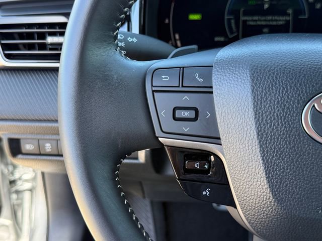 Used 2025 Toyota Camry SE image 17