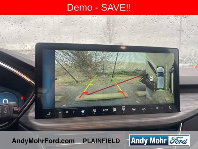 New 2025 Ford Escape SE w/ PHEV Premium Package FWD image 17