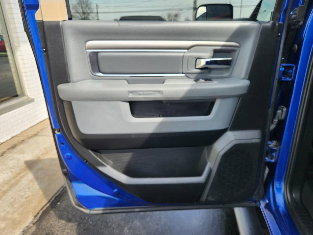 Used 2019 RAM 1500 Classic Warlock AWD/4WD image 15