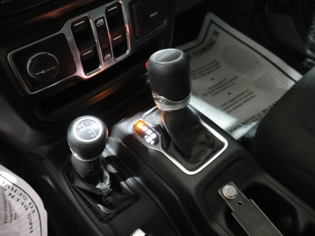 Used 2022 Jeep Gladiator Sport AWD/4WD image 27