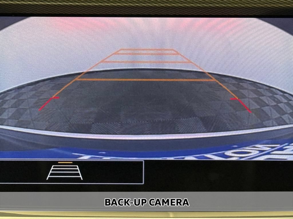 Used 2023 Buick Encore GX Essence w/ Experience Buick Package FWD image 4
