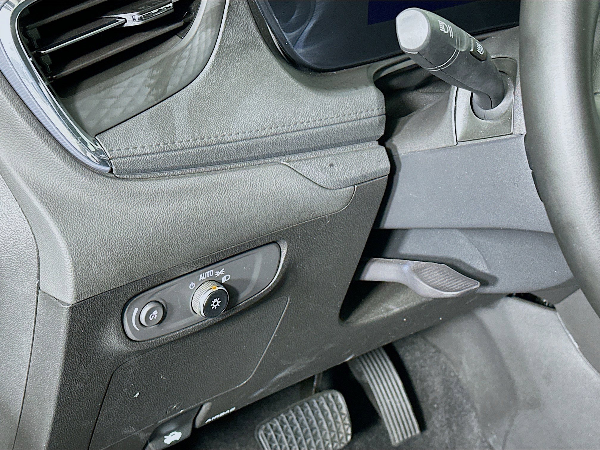 Used 2025 Buick Encore GX Preferred image 17