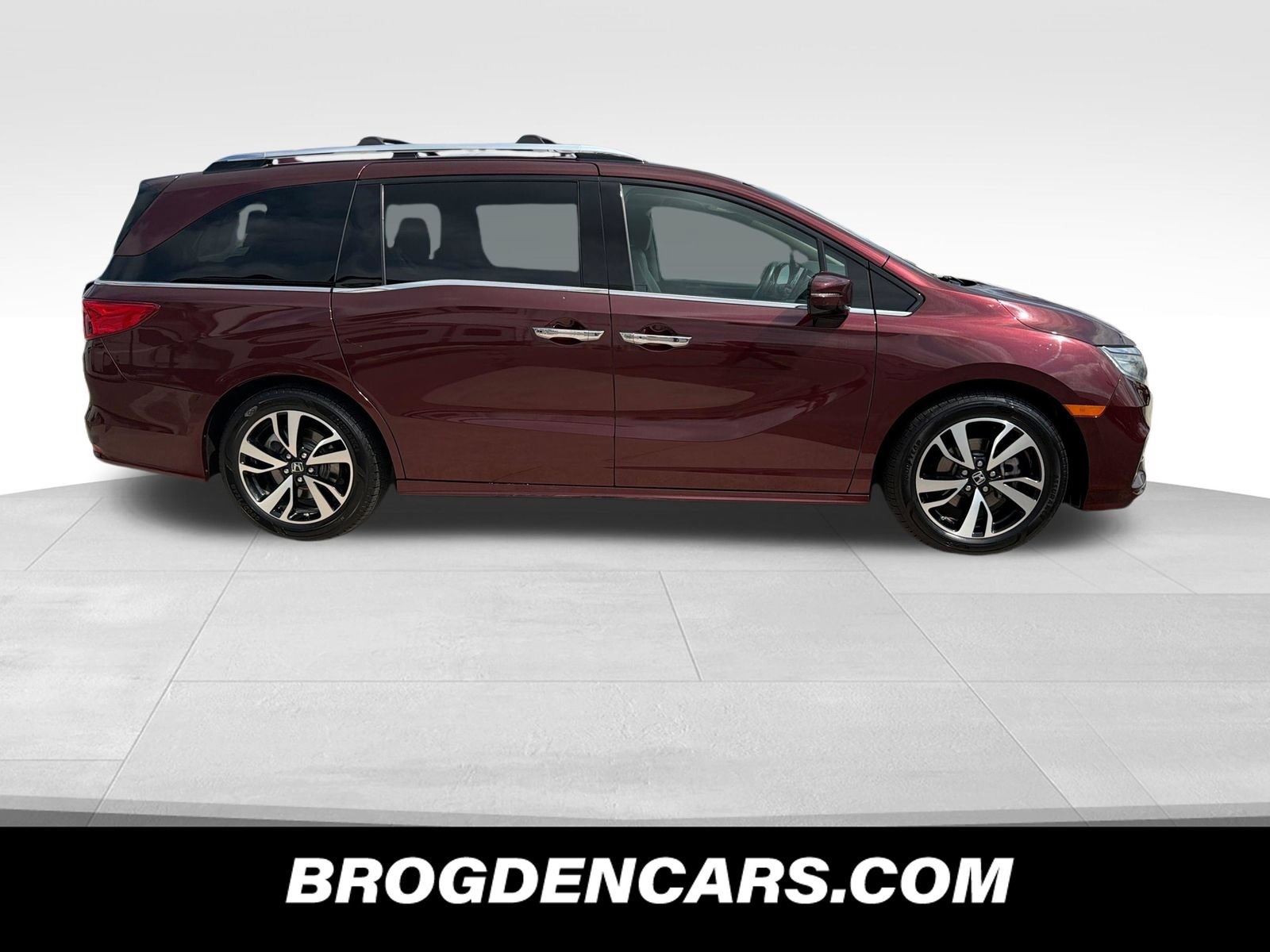 Used 2020 Honda Odyssey Elite image 2