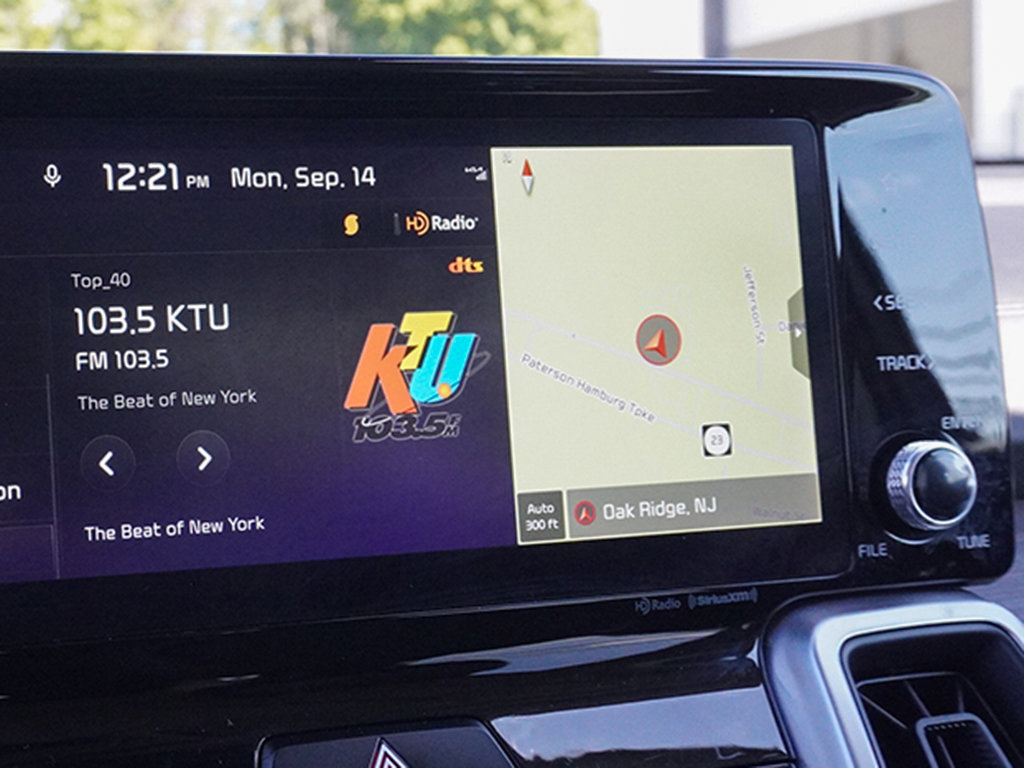 Used 2023 Kia Sorento S w/ Panoramic Sunroof Package AWD/4WD image 50