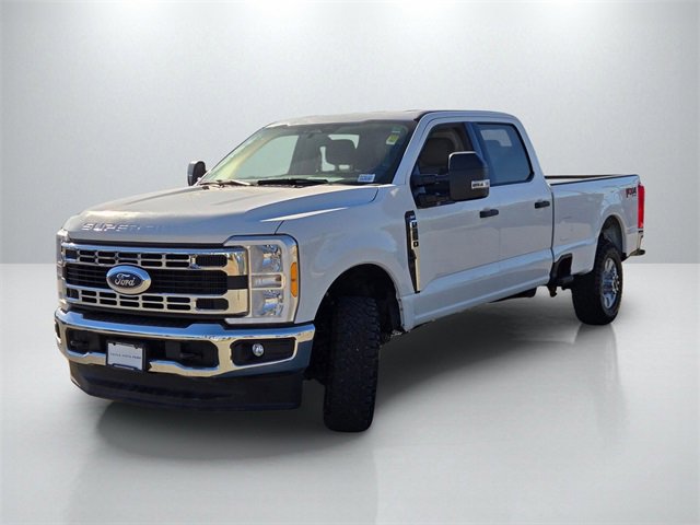 Used 2023 Ford F350 XLT w/ FX4 Off-Road Package image 8