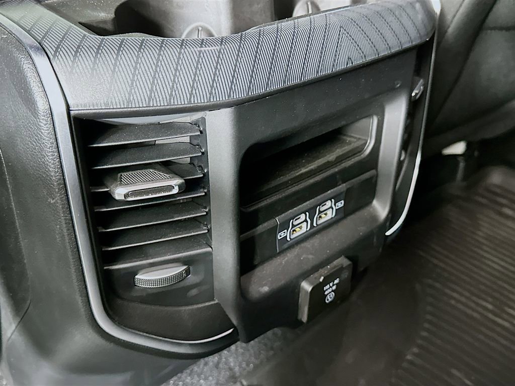 Used 2025 RAM 1500 Big Horn AWD/4WD image 37