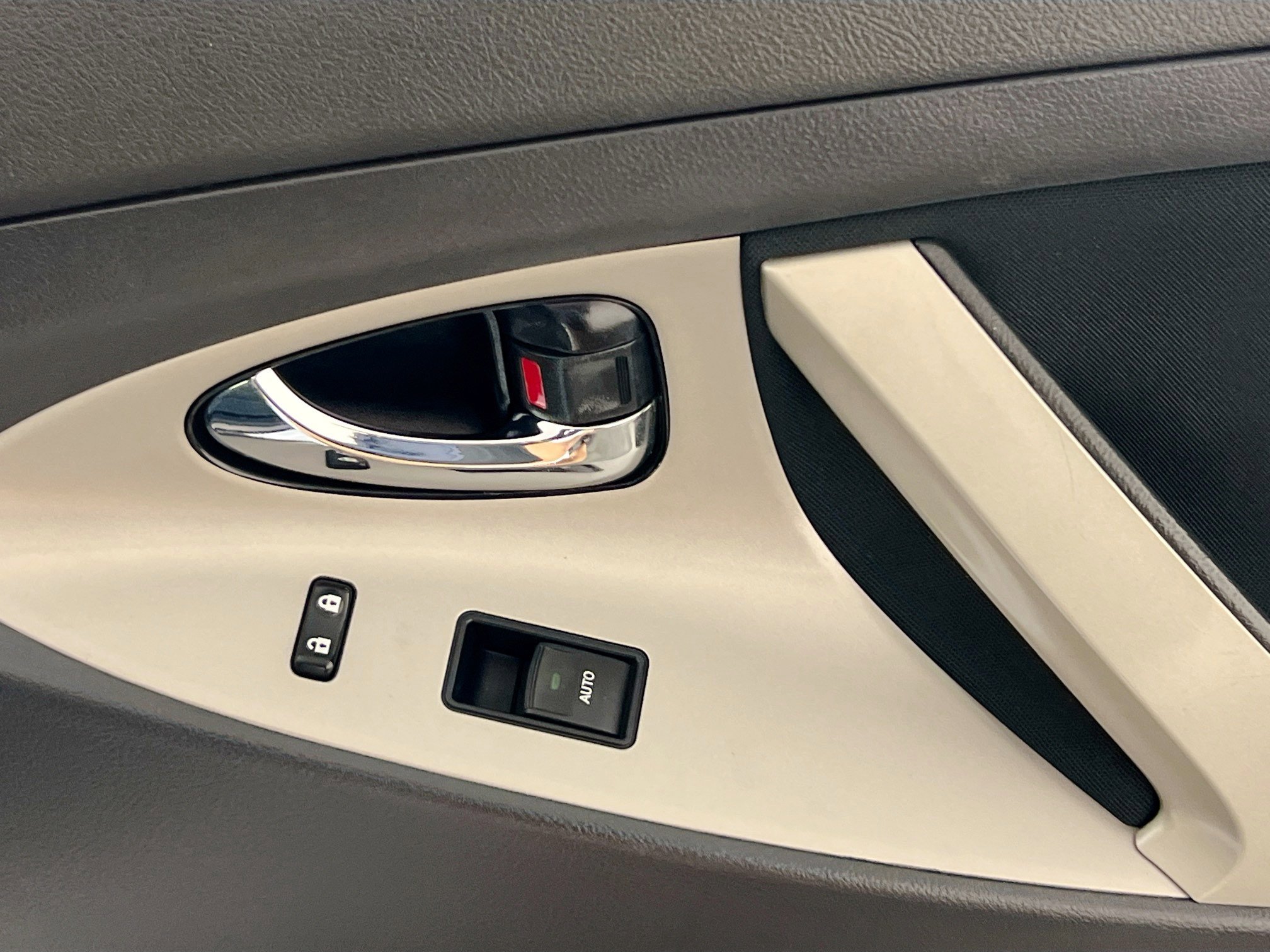 Used 2010 Toyota Camry SE image 32